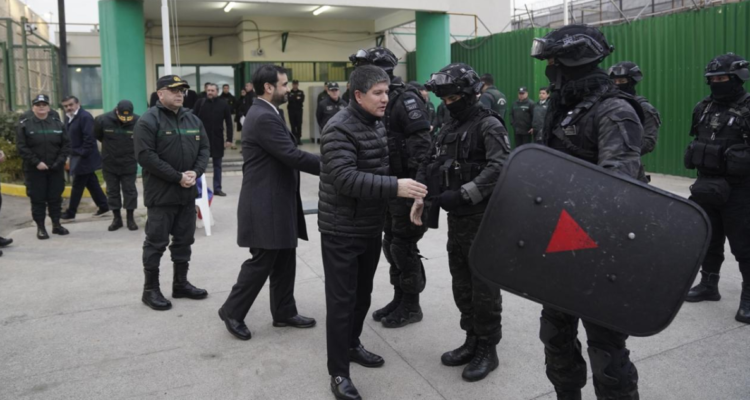 Anuncian medidas contra el crimen organizado en cárceles: Más celdas e inhibidores de señal