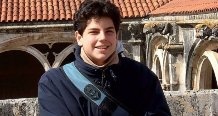 Estos serían los milagros de Carlo Acutis, el próximo santo “millenial” que fue canonizado por el Papa
