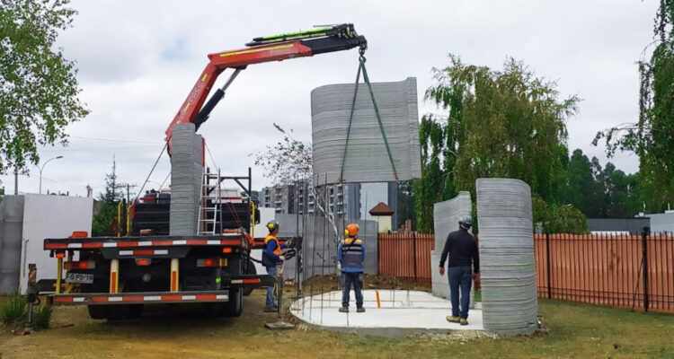 Foto de los muros de la primera casa de Chile impresa en 3D
