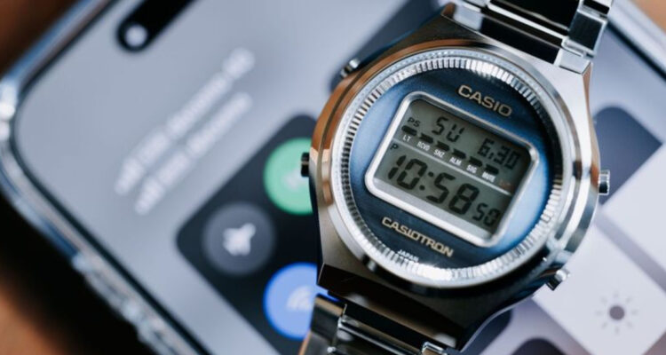 Casio celebra 50 años de su primer reloj con edición limitada de su icónico Casiotron