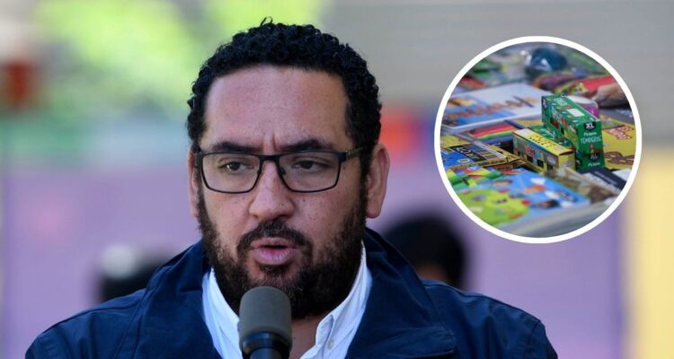 Ministro Cataldo defiende a Junaeb por demora en entrega de útiles: No es momento de “cortar cabezas”