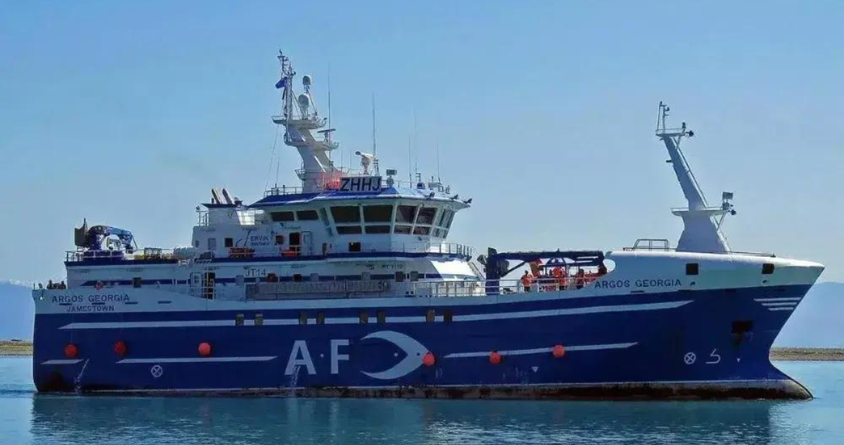 Al menos tres muertos deja hundimiento de barco pesquero cerca de Islas Malvinas: tenía 27 tripulantes