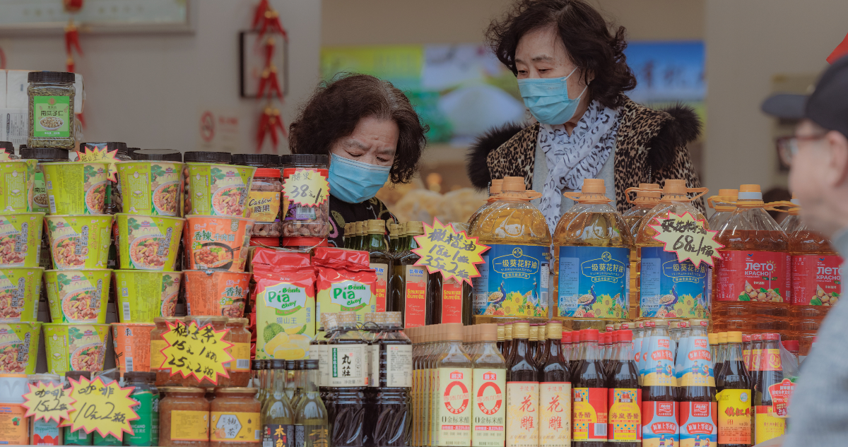 Escándalo alimentario en China: Empresas transportaron aceite para cocina en camiones con químicos