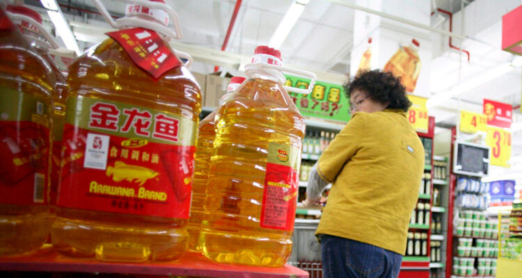 Gobierno de China anuncia investigación por aceite de cocina contaminado con gasolina
