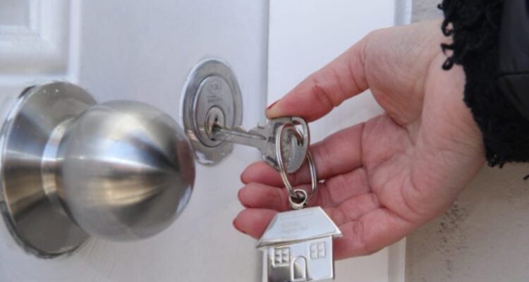 Comités de vivienda acusan a concejales de no respetar antiguedad de familias para entrega de terrenos