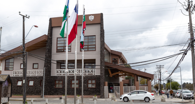 Municipio de Llanquihue por sumario ordenando por Contraloría contra alcalde