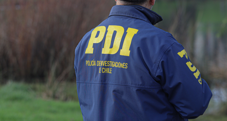 PDI encuentra cuerpo de un hombre al interior de máquina en Angol: habría desbarrancado en quebrada