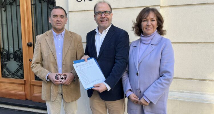 DC llega hasta el Servel para inscribir candidaturas para gobernadores y consejeros sin el oficialismo