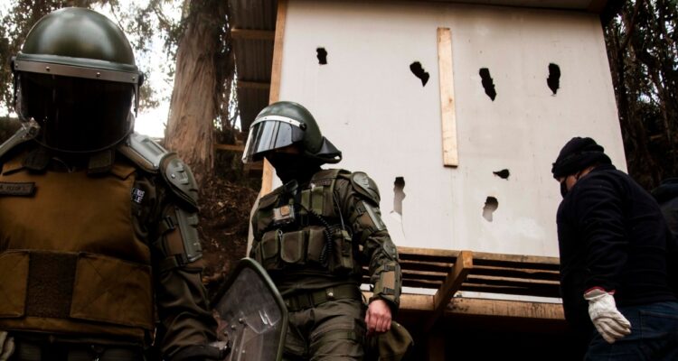 Desalojo de toma en Los Álamos