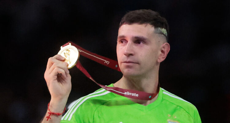 Emiliano “Dibu” Martínez