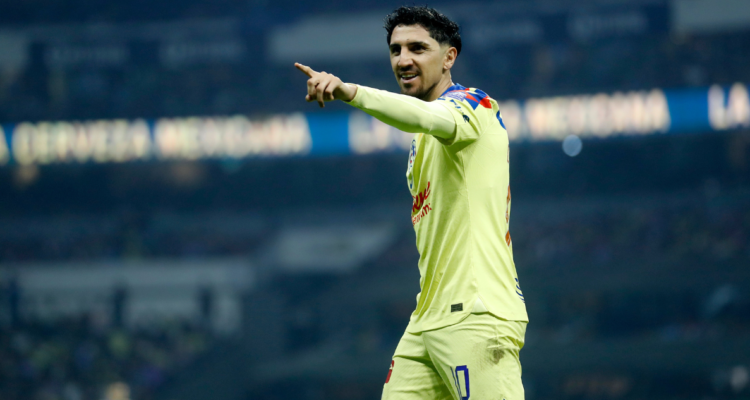 Diego Valdés recibe millonaria oferta desde Brasil.