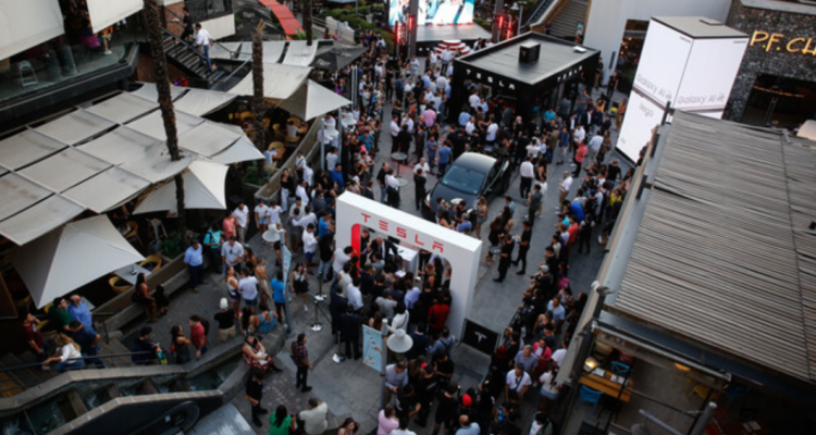Trabajadores del comercio protestan por eliminación de feriado irrenunciable en elecciones