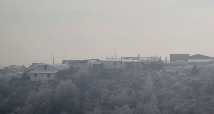 La mala calidad de aire en Chile: las ciudades más contaminadas en tiempo real