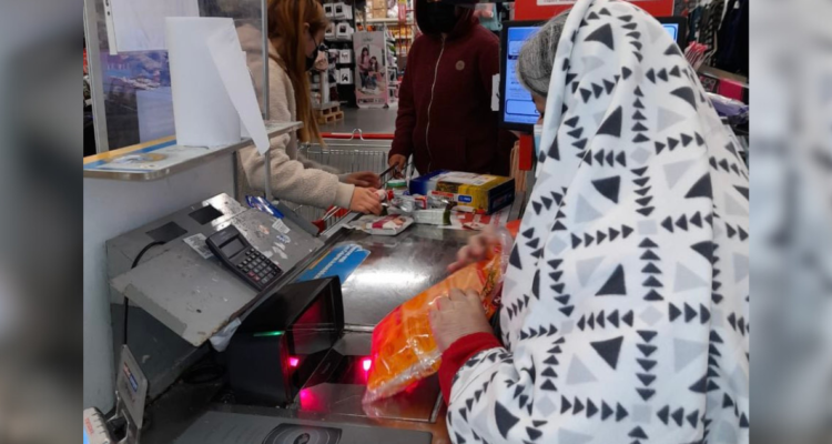 trabajadores de supermercados soportan frío