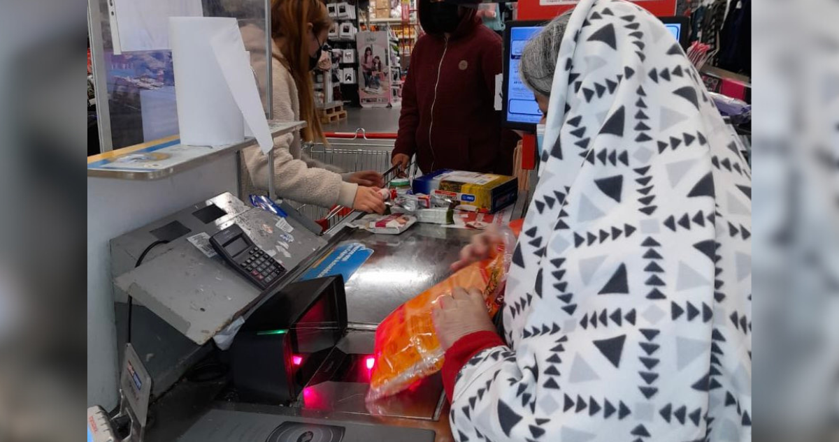 trabajadores de supermercados soportan frío