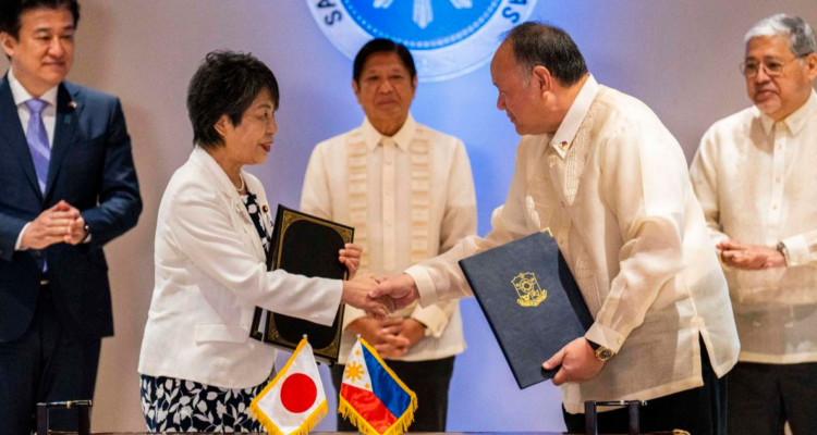 En medio de tensión con China: Filipinas y Japón firman pacto de cooperación militar