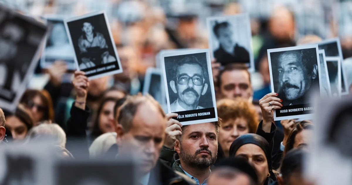 Gobierno de Milei conmemora 30 años del ataque a la AMIA y dice a Irán que nadie amenaza a Argentina