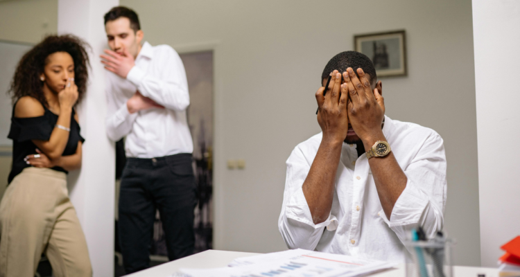 El 52% de los jefes de empresas padecen de “burnout ejecutivo”, asegura estudio: ¿de qué se trata?