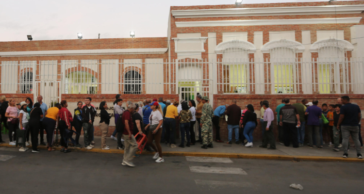 El 95% de los centros de votación ya están operativos en Venezuela, según ente electoral