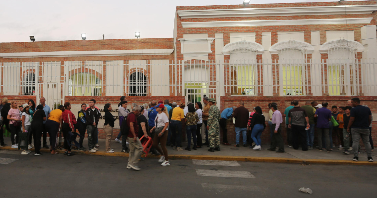 El 95% de los centros de votación ya están operativos en Venezuela, según ente electoral