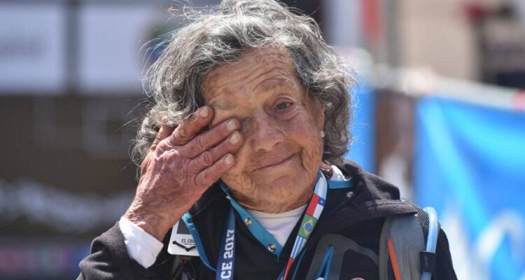 Elisa, la nonna que corre