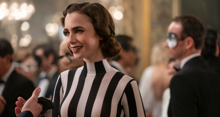 Lily Collins en su papel de Emily para la serie “Emily en París” de Netflix