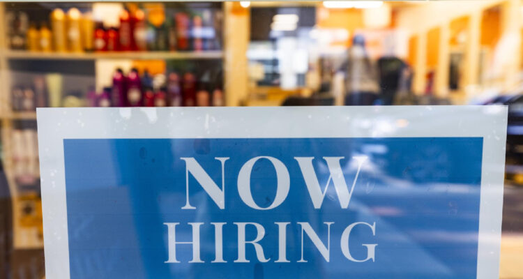 imagen contexto de oferta laboral en EEUU