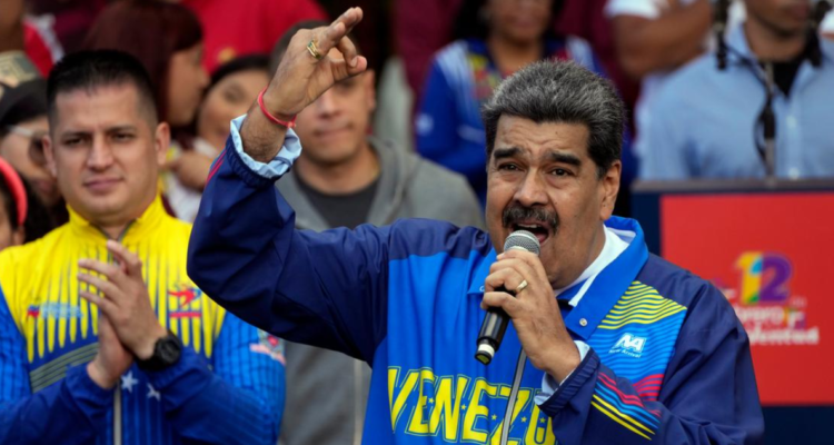 En plena elección Maduro llama a sus seguidores a una operación remate para asegurar su triunfo