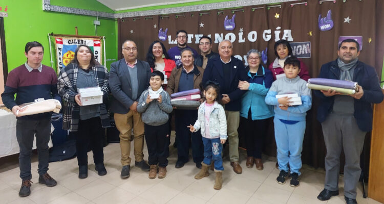 450 estudiantes de zona rural en región del Bío Bío reciben internet gratuito y aparatos tecnológicos