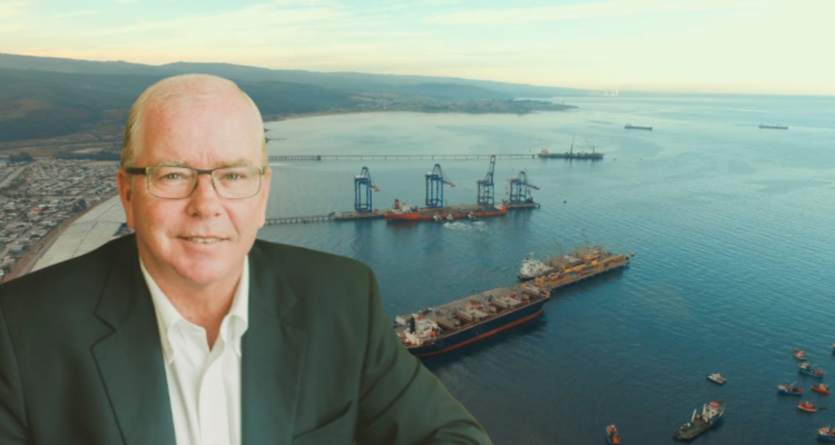 Ex gerente de Puerto Coronel se querella contra actual directorio