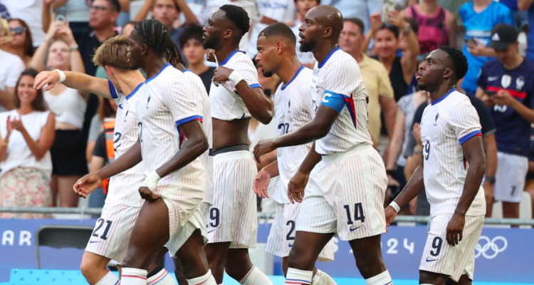 Francés que enfrentará a Argentina por Fútbol de JJOO recuerda canto racista y reabre la polémica