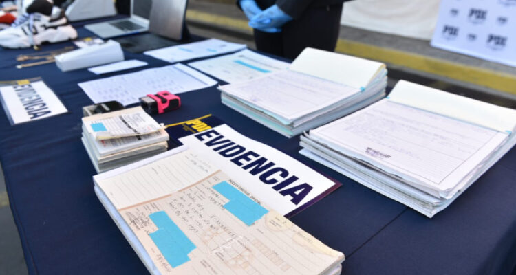 Estos son los médicos expulsados del país por millonario fraude de licencias médicas