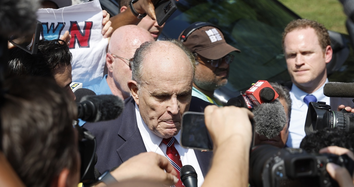 Revocan licencia de abogado a Rudy Giuliani, exdefensor de Trump, por mentir sobre elecciones en 2020