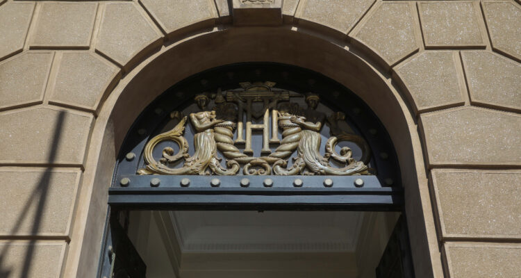 Ministerio de Hacienda informa que finalizó colocación de bonos por $2.100.000 millones