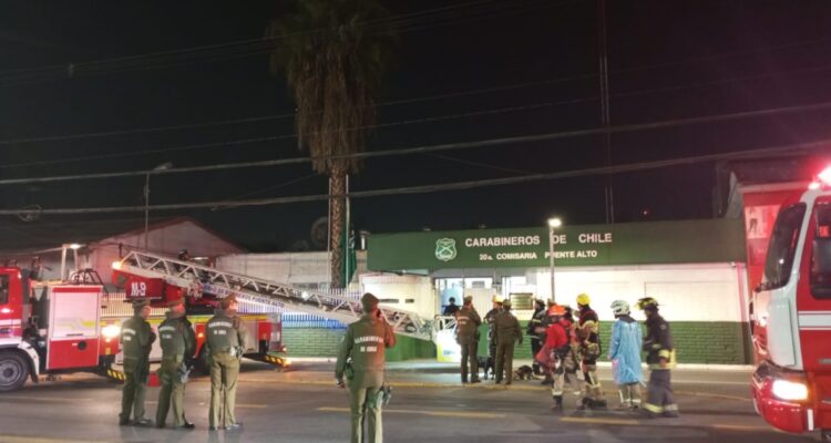 Hombre muere tras subirse a la antena de una comisaría en Puente Alto