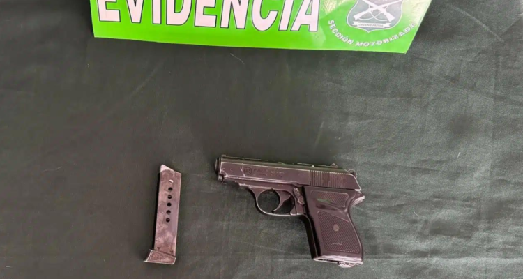 hombre portando armas en consultorio de calama