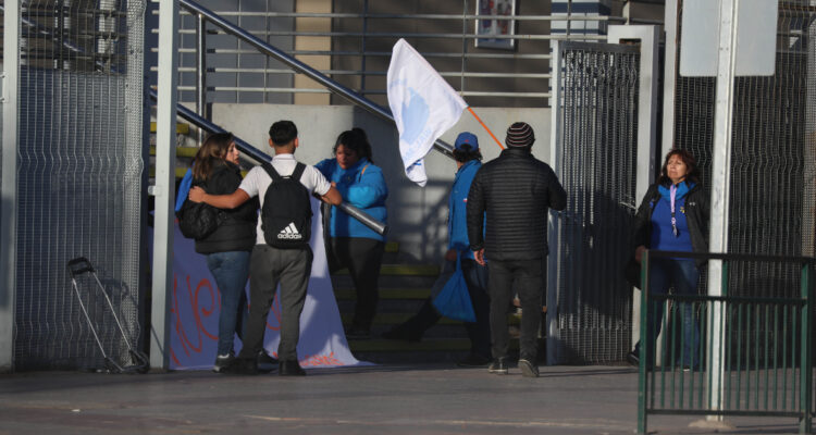 Walmart admite pérdidas y reitera bono cercano a $1 millón a trabajadores para que depongan huelga