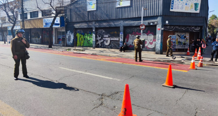 Descartan porte de arma en incidentes afuera del Liceo Barros Borgoño: era una “pistola de plástico”