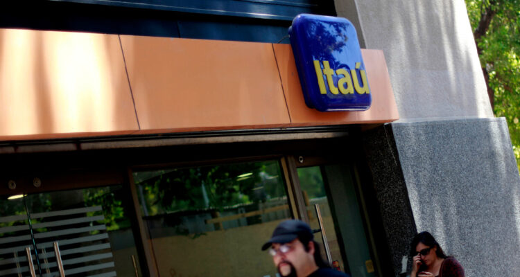imagen archivo del banco itaú