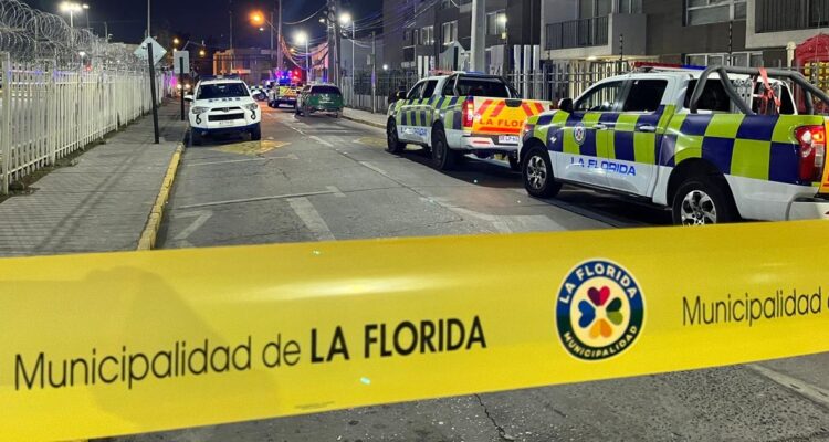 Niño que murió en La Florida habría estado solo por más de una hora mientras mamá visitaba a vecino