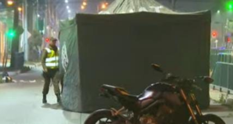 Motorista y mujer en situación de calle mueren en trágico accidente en La Granja