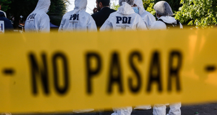 Madre muerta con dos hijos en quellón