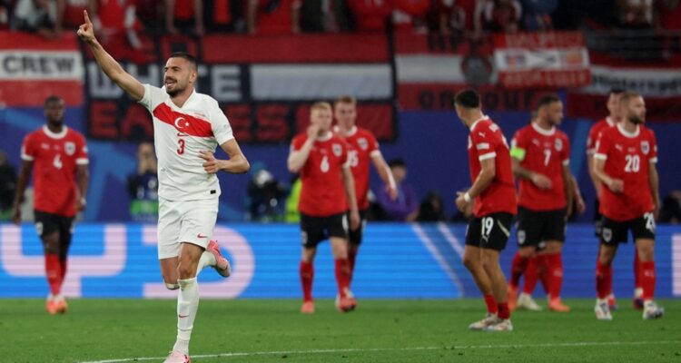 Merih Demiral escandaliza a la Eurocopa por su festejo prohibido en el Turquía-Austria.