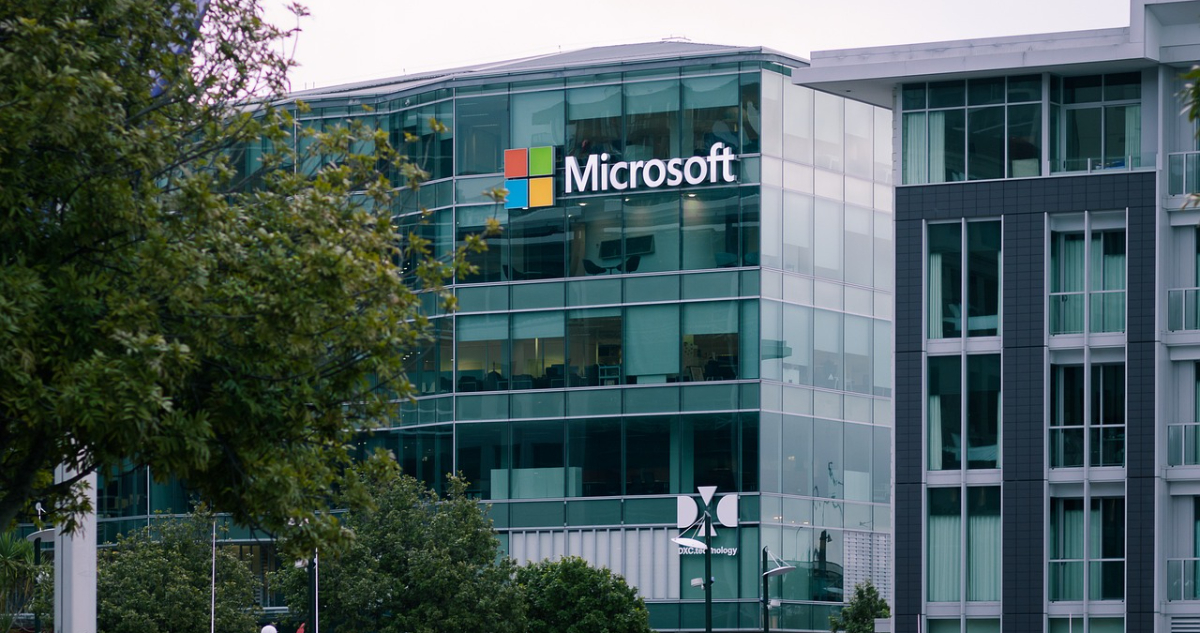 Las acciones de Microsoft y de CrowdStrike se ven fuertemente golpeadas ante falla informática