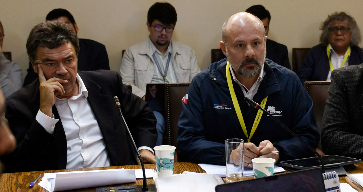 Gobierno desmiente contratación de militantes del FRVS en Conaf: Oposición pide salida de Valenzuela