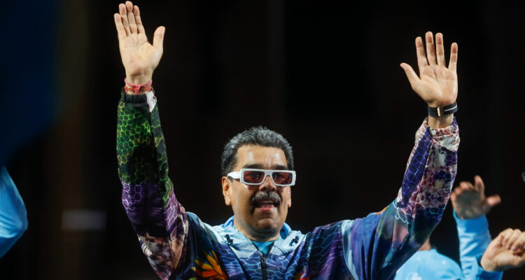 “Capitalismo salvaje, socialismo bonito”: Maduro anuncia crédito para “abuelos” y lanza crítica al FMI