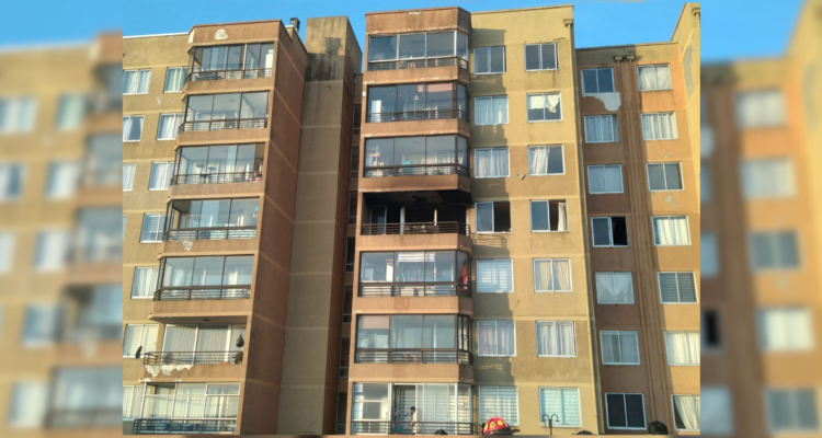 Una persona muerta deja incendio registrado al interior de un departamento en Concepción