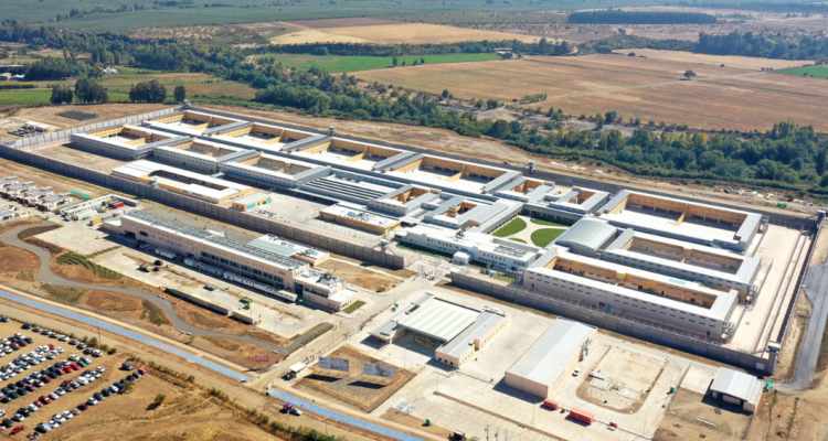 Gigantesco grupo español presentó la única oferta para operar la nueva cárcel de Talca