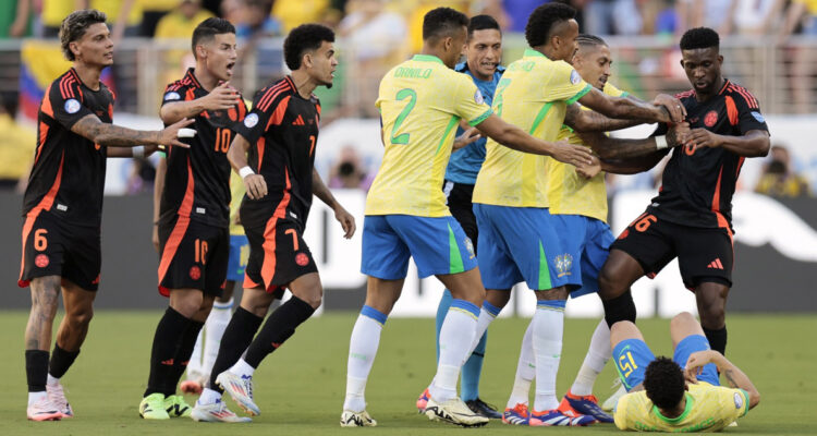 Brasil reclamó duramente contra arbitraje ante Colombia en Copa América.
