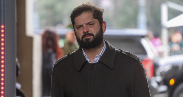 “Algunos insisten en que no nos importa el crecimiento”: Boric reprocha críticas y destaca inversión